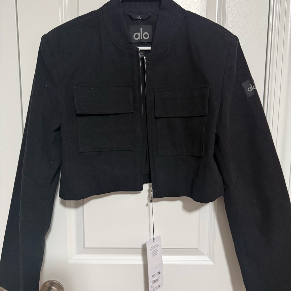 ALO Yoga Women's Black Bomber Jacket

100% Authentic
